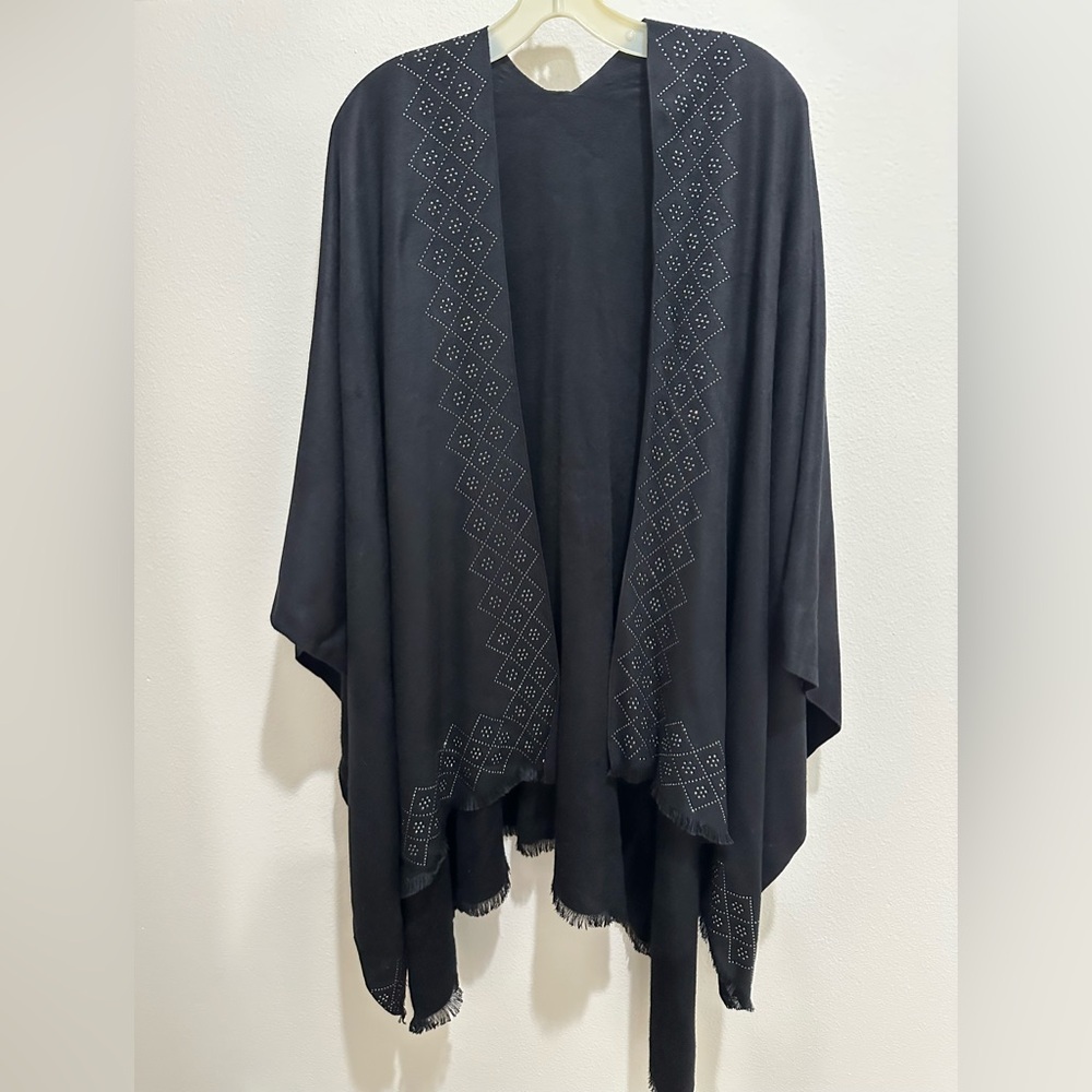 Wrap/shawl black with bead accents and delicate fringe. Ex cond, barely worn